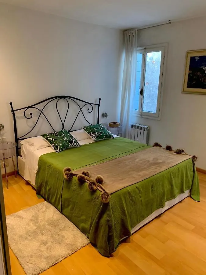 Regina - Romantic Studio Near Rialto Venice Italy