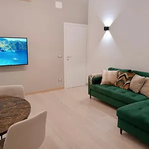 Casa Nicola- Apt In The Heart Of , Rome Italy